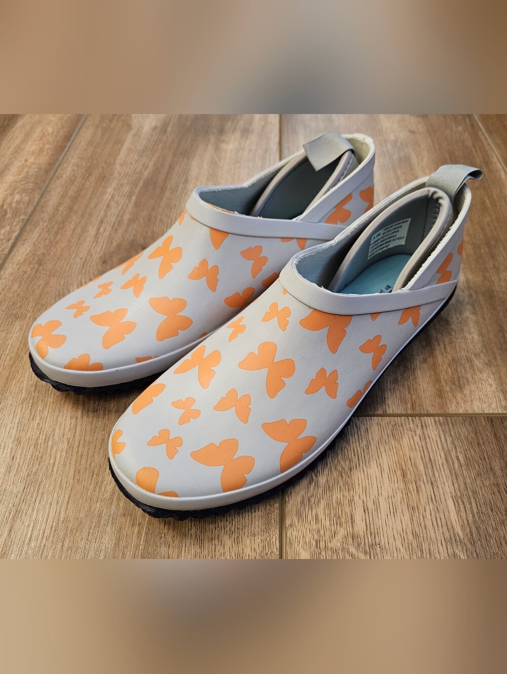 JBU Women's Bumblebee Garden Ready Waterproof Shoes Butterfly Print - Size 8.5